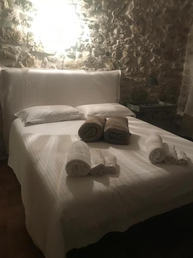 B&B Milleunapietra Romantic Guest House Ausonia Exterior photo